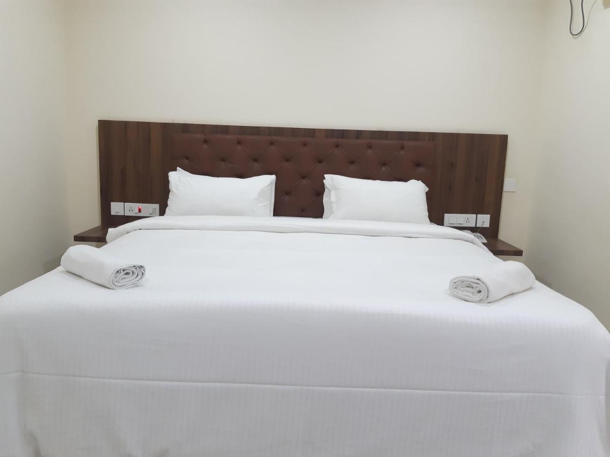 فندق Cnr Residency Madanapalle المظهر الخارجي الصورة